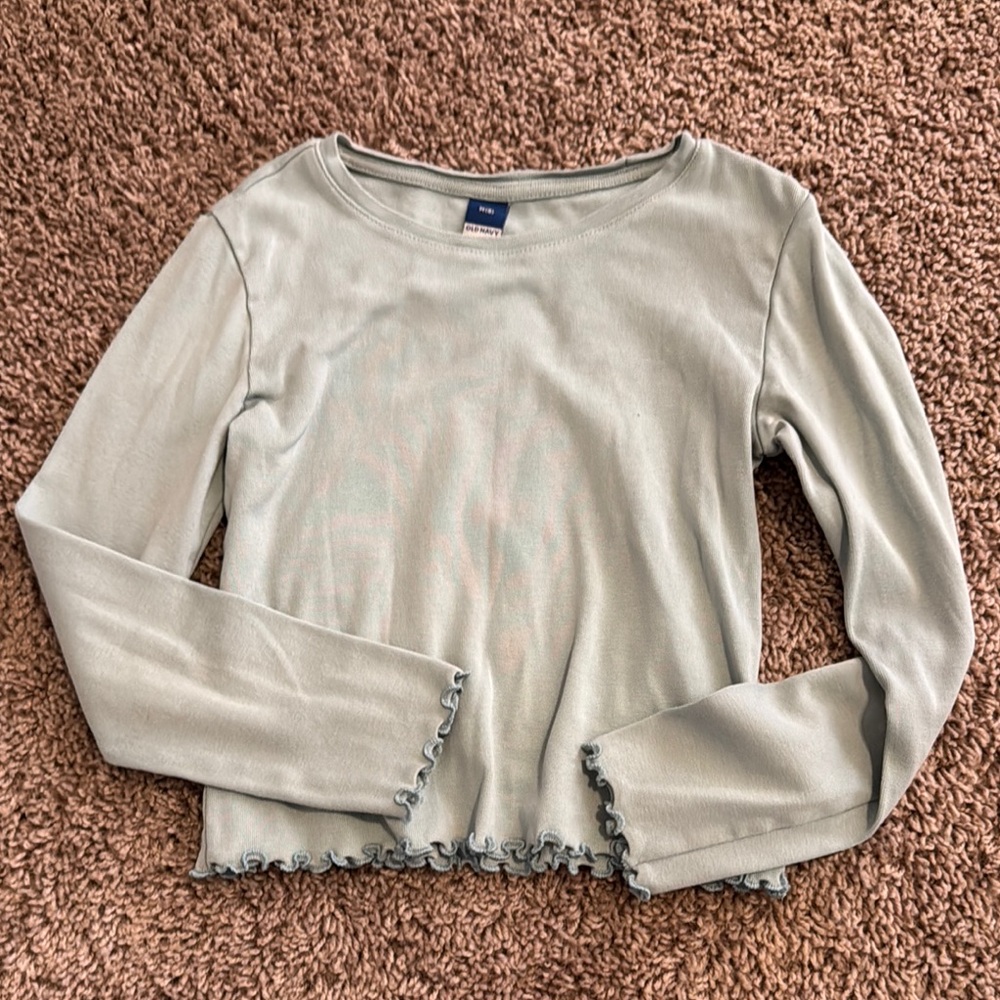 Old Navy Light Gray Long Sleeve Tee